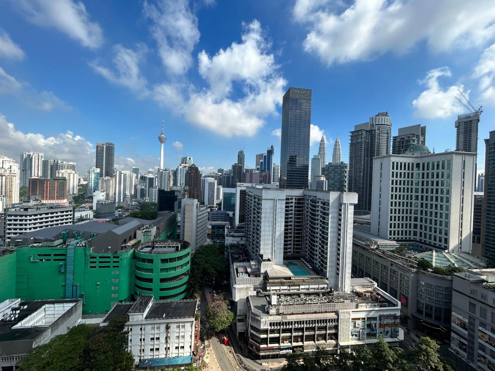 Axon Residence At Pavilion Klcc Kl Tower View By Kimiro 쿠알라룸푸르 외부 사진